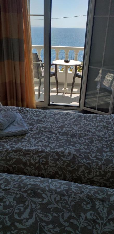 Marisini Sea View Aparthotel บาทซี ภายนอก รูปภาพ